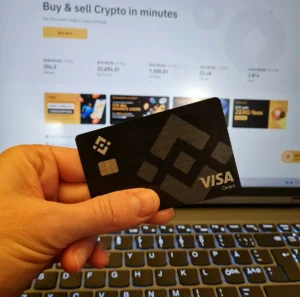 Visa debitkort fra Binance som ifølge vores sammenligning er den bedste kryptobørs